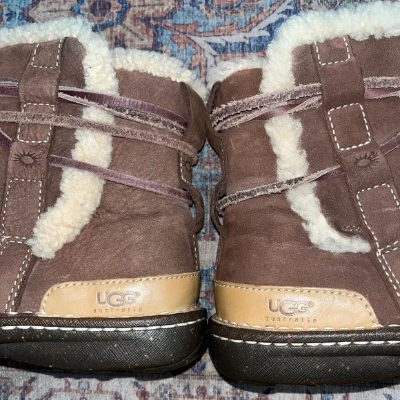UGG Booties (7), Australia 5587 Brown Suede Leather Sheepskin - Picture 12 of 16